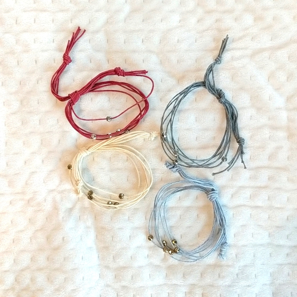 Set of 4 adjustable bacelets